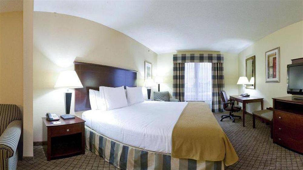 Holiday Express & Millington-memphis Area By Ihg Hotel