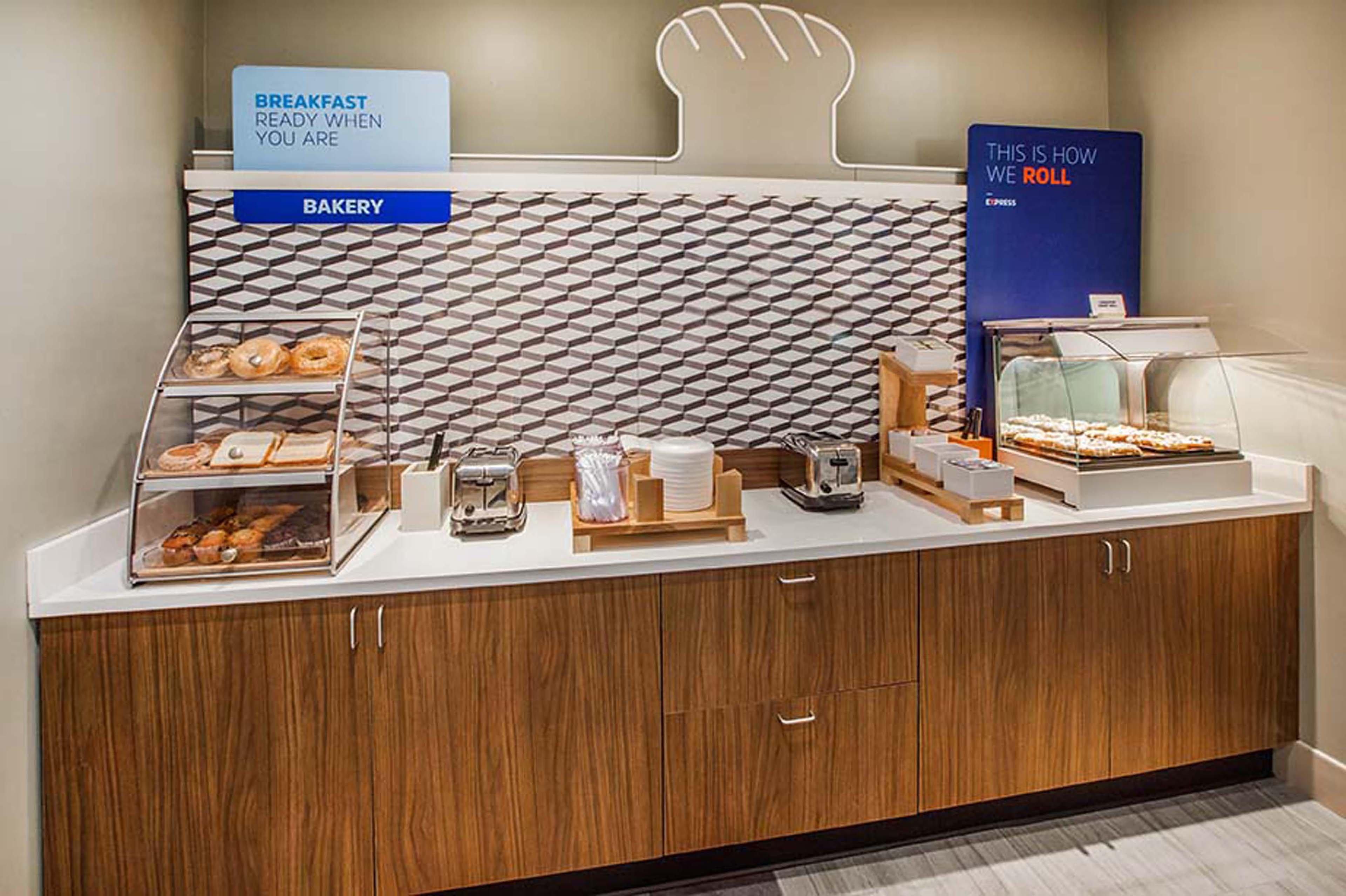Hotel Express & Millington-memphis Area By Ihg 2*