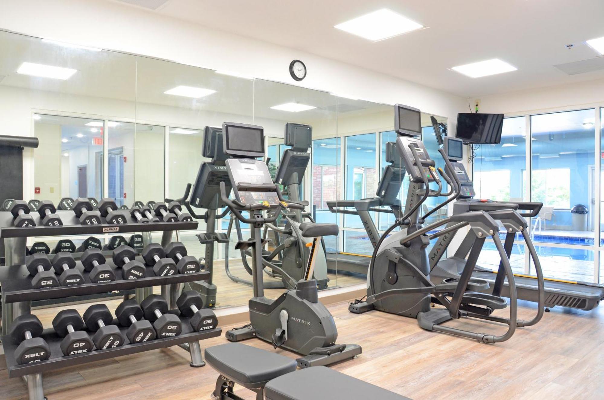 Express & Millington-memphis Area By Ihg 2* Millington